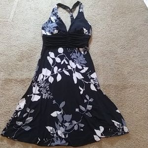 👗 around neck backless dress